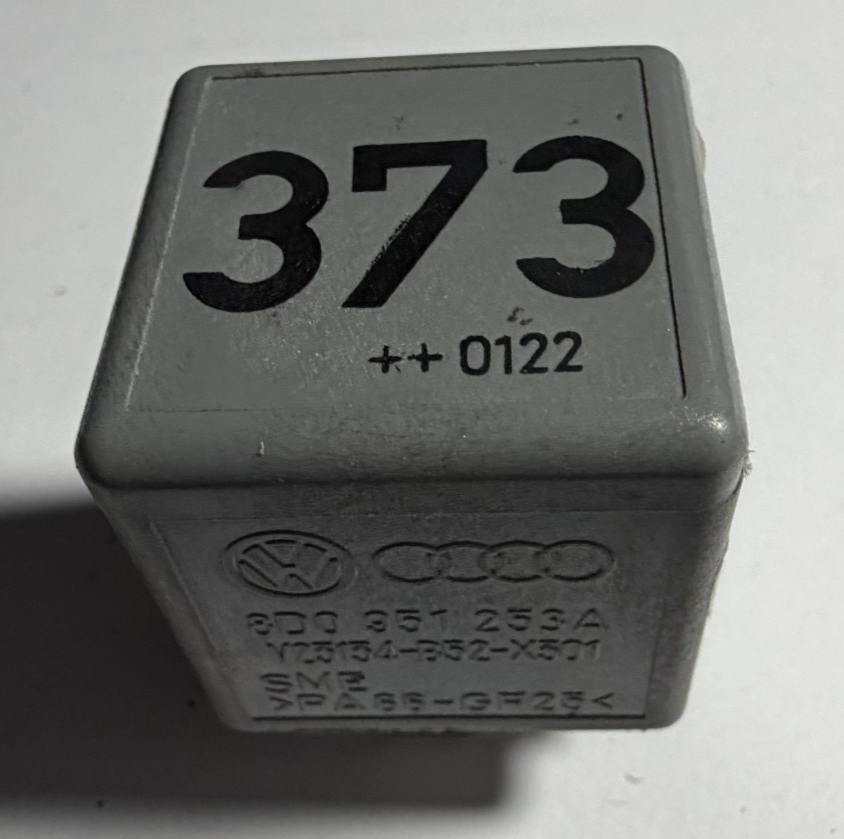 1985-1999 Volkswagen Passat Multifunctional Relay #373 8D0 951 253A Gray