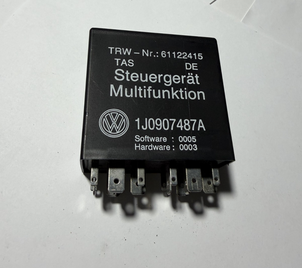 99-05 Volkswagen Jetta Multifunction Steering Relay #451 1J0907487A, 61122415