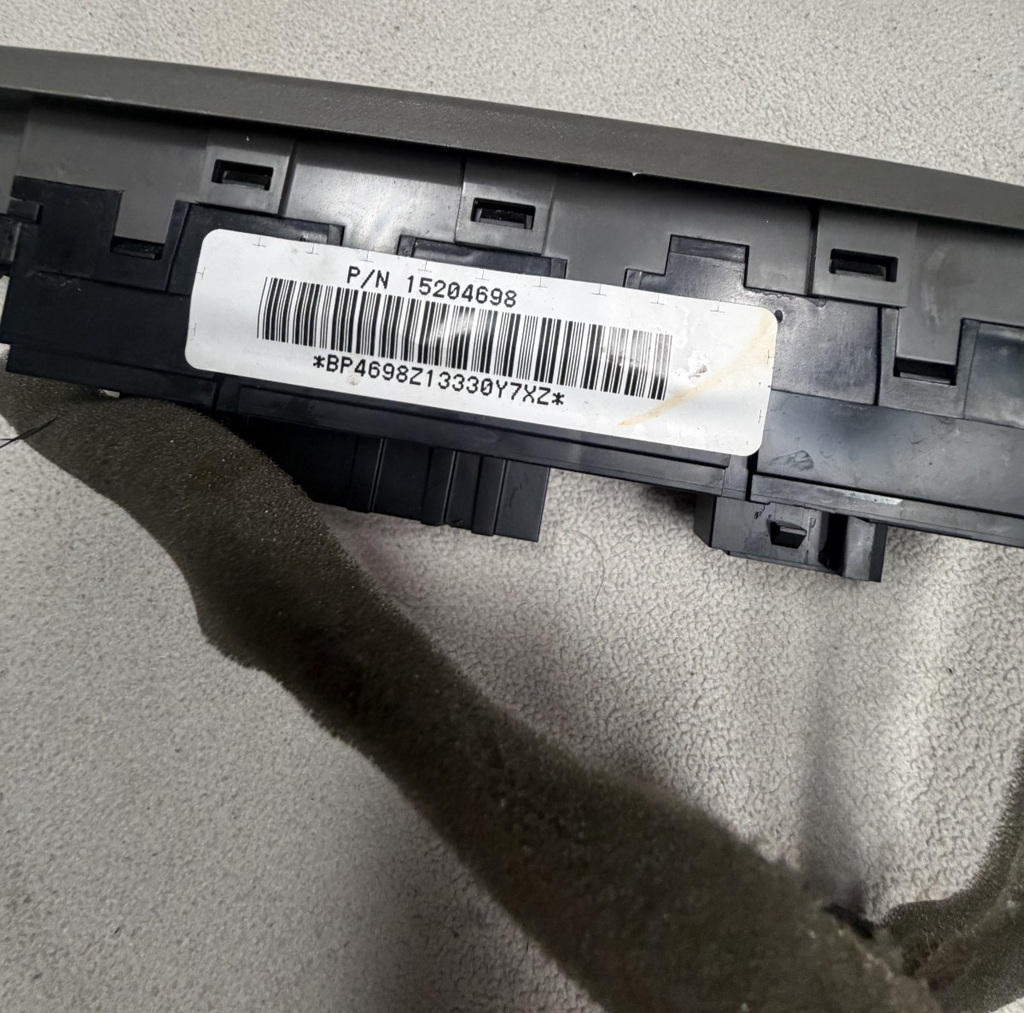 Master Window Door Switch Front Left Driver 15204698 fits 02 03 04 05 GMC Envoy