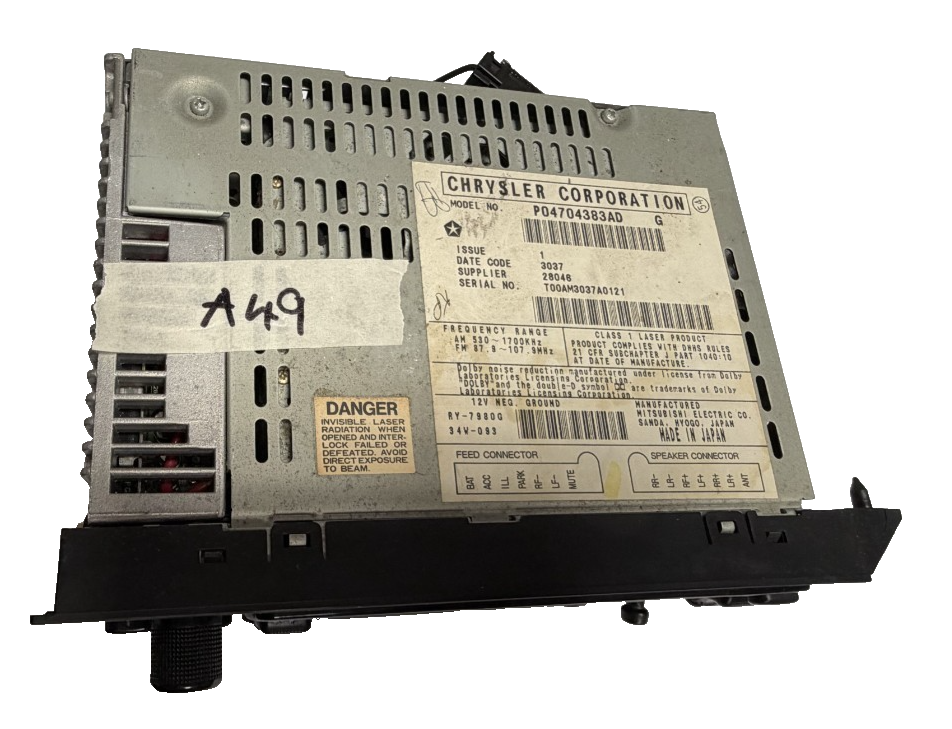 1997-2001 Jeep Wrangler AM FM Radio Cassette CD Player Receiver 04704383AD