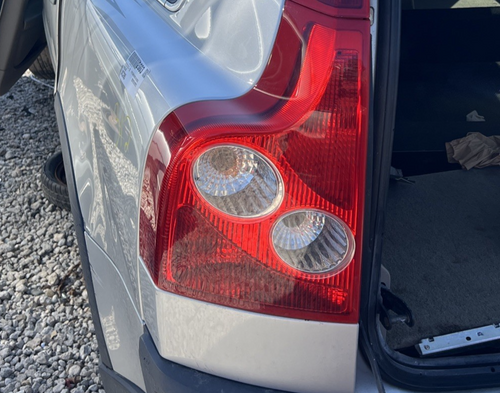 2003 2004 2005 2006 Volvo XC90 Lower Tail Light Taillight Left Driver LH OEM