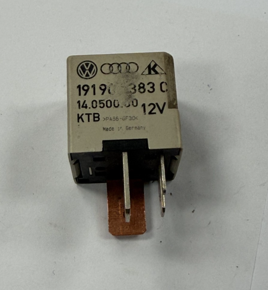 2002 2003 2004 2005 2006 Audi A4 Fuel Pump Relay #167 191 906 383C