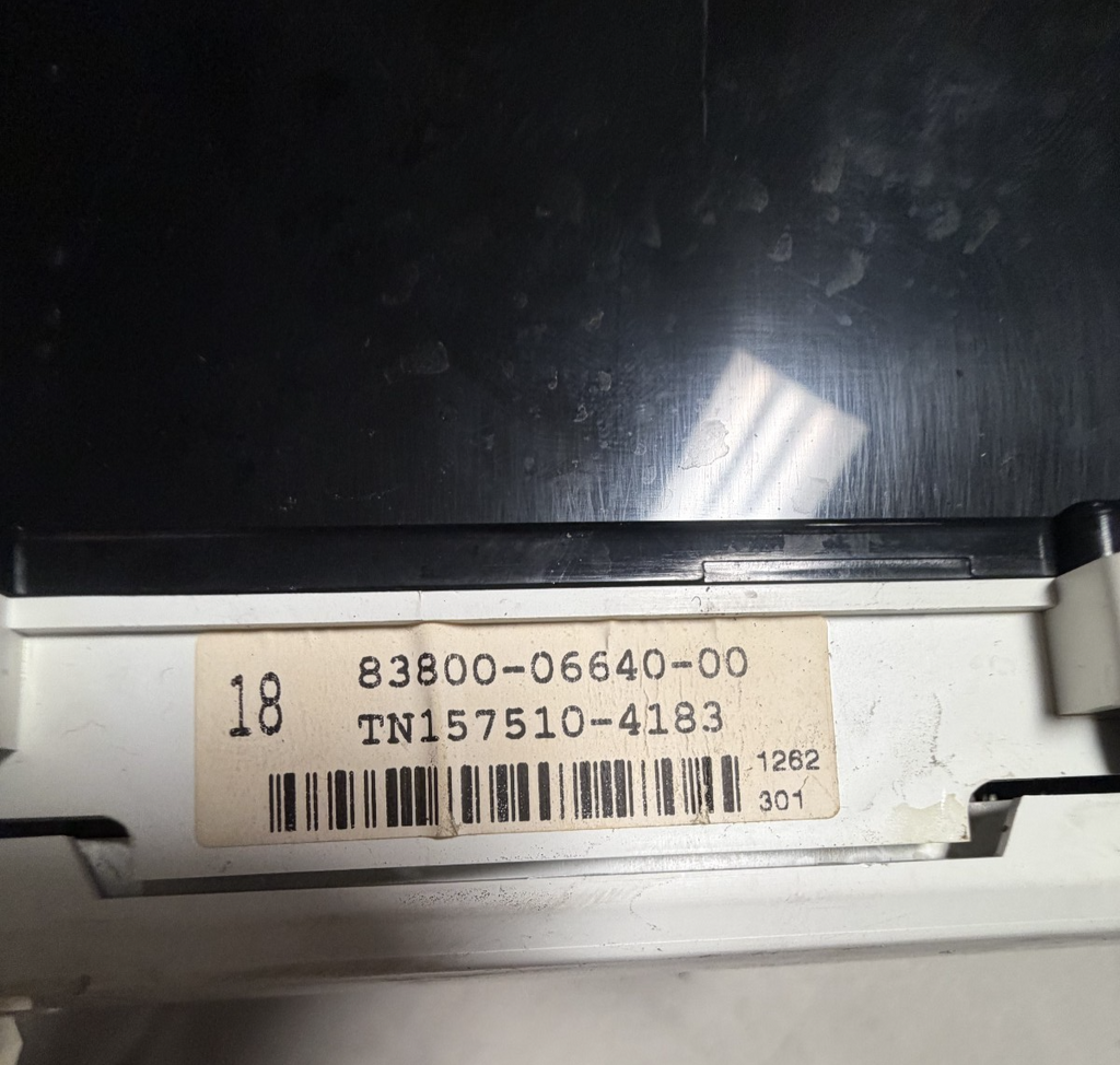 2002-2004 Toyota Camry AT Speedometer Instrument Cluster 83800 06640 00