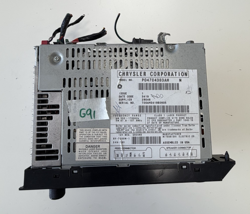 AM FM Radio CD Player Receiver 04704383AH fits 1998-2000 Dodge Grand Caravan