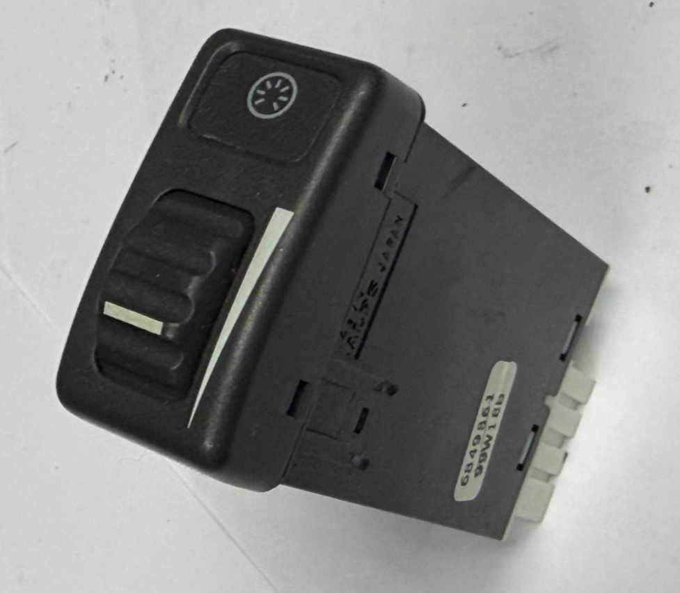 Dash Dimmer Switch 6849861 fits 1998 1999 2000 2001 2002 Volvo S70 V70 C70