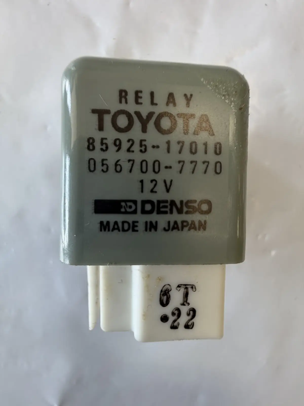 1986-1995 Toyota MR2 Radiator Fan Relay 12V 85925 17010, 056700-7770 Gray by Toyota