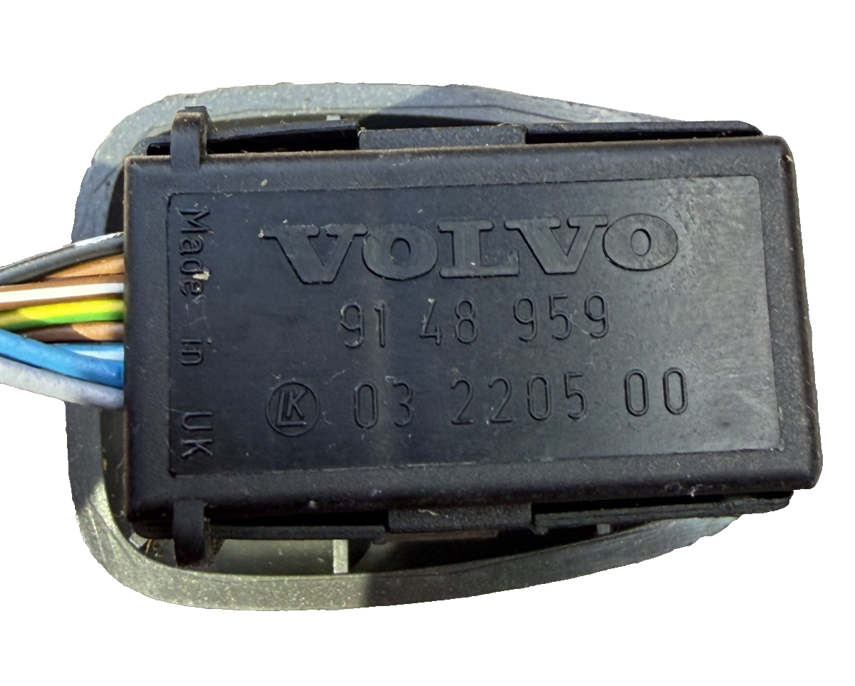 Power Mirror Switch with Harness 91 48 959, 03220500 fits 98-04 Volvo S70 by Volvo