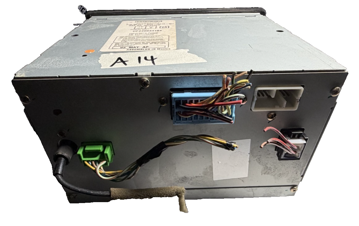 2003 2004 2005 2006 Honda Element AM FM Radio Stereo CD Player 39101 SCV A010 M1