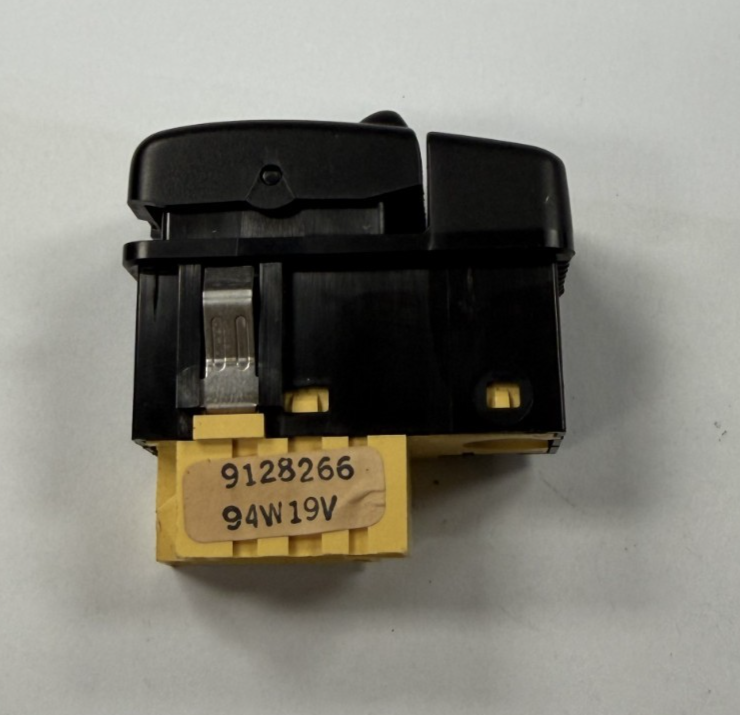 Sun Roof Control Switch Button 9128266 94W19V fits 1994-1998 Volvo 940 960 V90