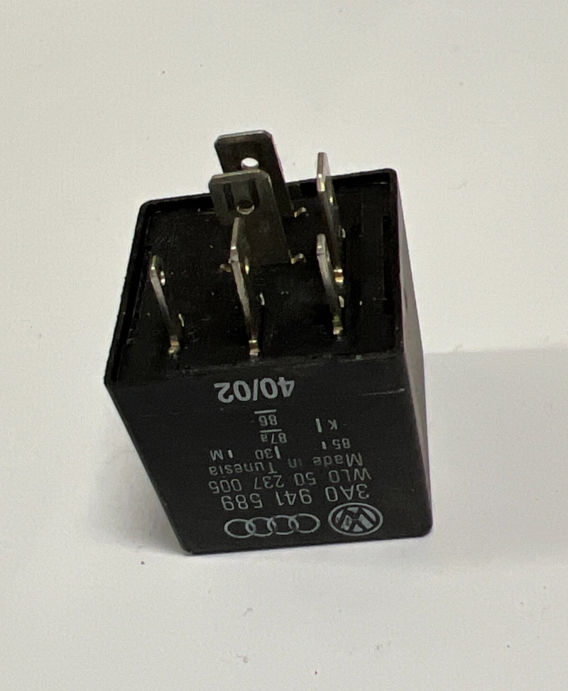 1999-2002 Volkswagen Cabrio Daytime Running Lights Relay #173 OEM 3A0 941 589