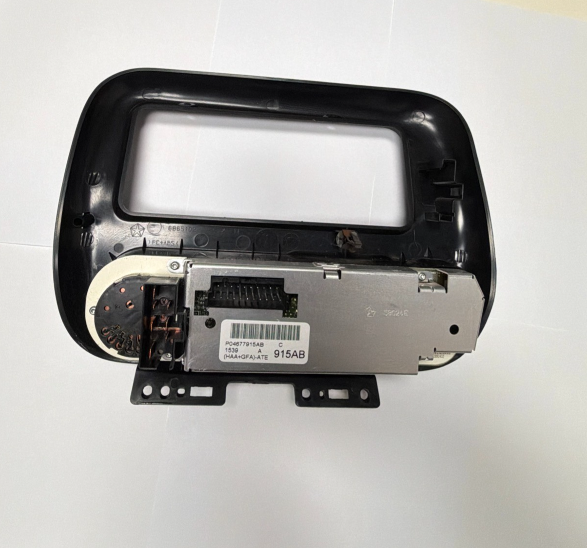 99-00 Dodge Grand Caravan Temperature Climate Control Bezel Trim 04677915AB