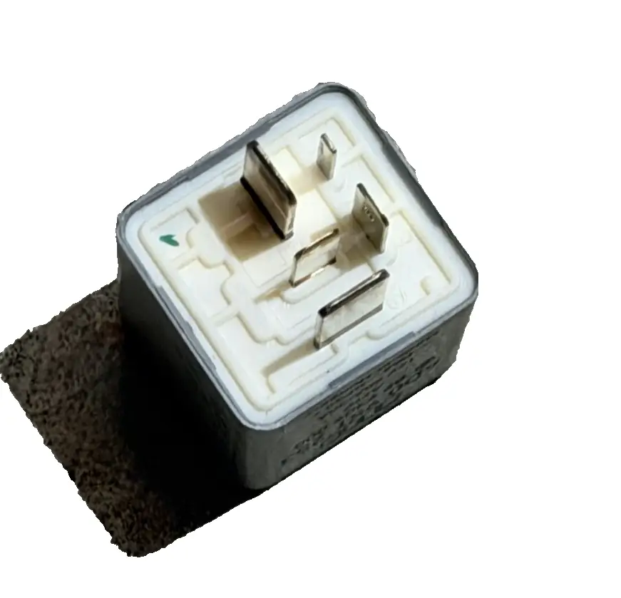 1992-2004 Audi S4 S6 A4 Fuel Pump Relay 12V 40A 30A #372 4D0 951 253 by Audi