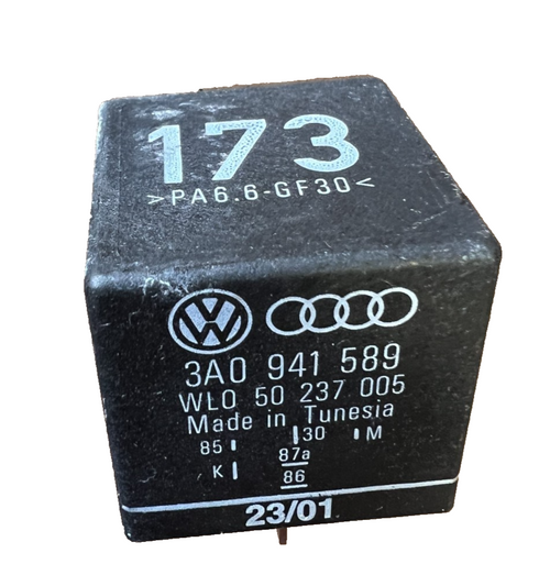 1999-2002 Volkswagen Cabrio Audi Daytime Running Light Relay 3A0 941 589