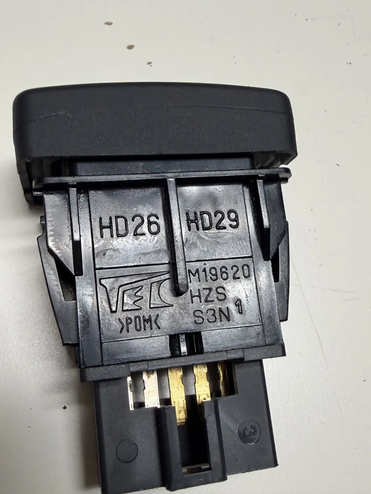 2005-2006 05 06 Honda CR-V Fog Light Lamp Button Switch M19620, M19902 Black by TEC