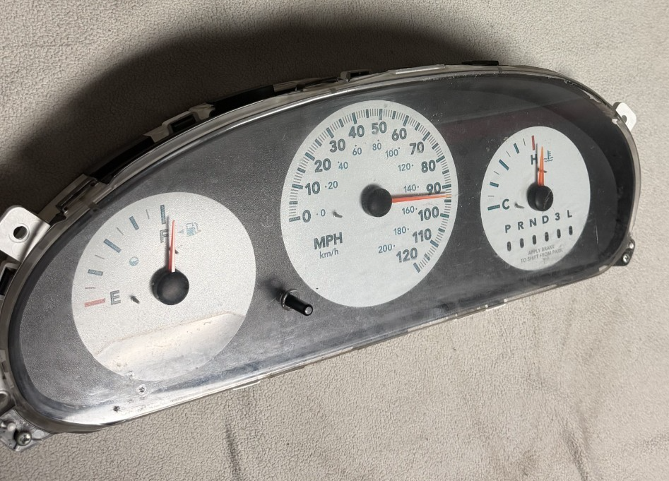 05 2005 Chrysler Town & Country Speedometer Instrument Cluster 05082406AI