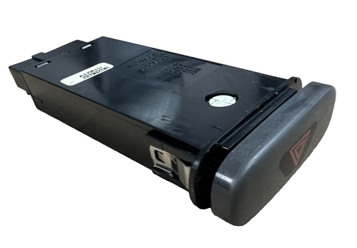 1998 1999 2000 Volvo V70 S70 C70 Emergency Hazard Light Flasher Switch 8628632