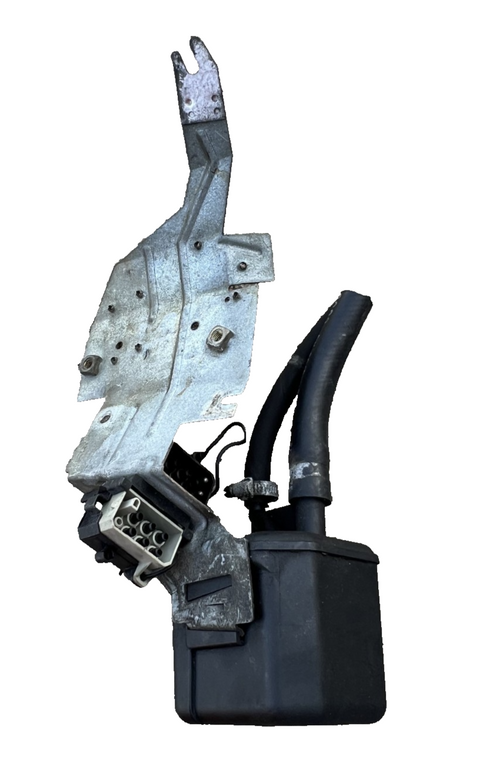 1985-1995 Volvo 240 Power Steering Reservoir OEM 3545006, 03 8506 01 Black