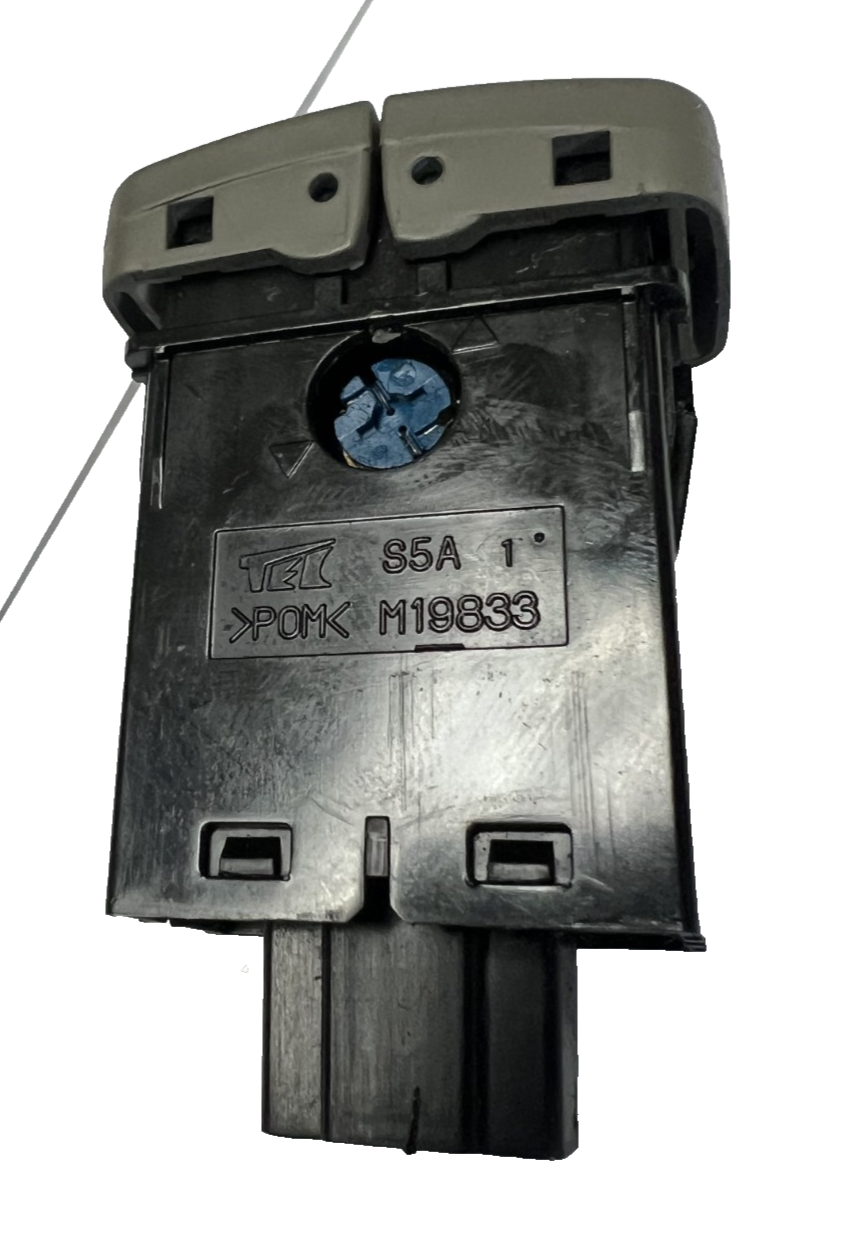 2003-2007 Honda CR-V Sun Roof Moonroof Sunroof Switch Button M19833