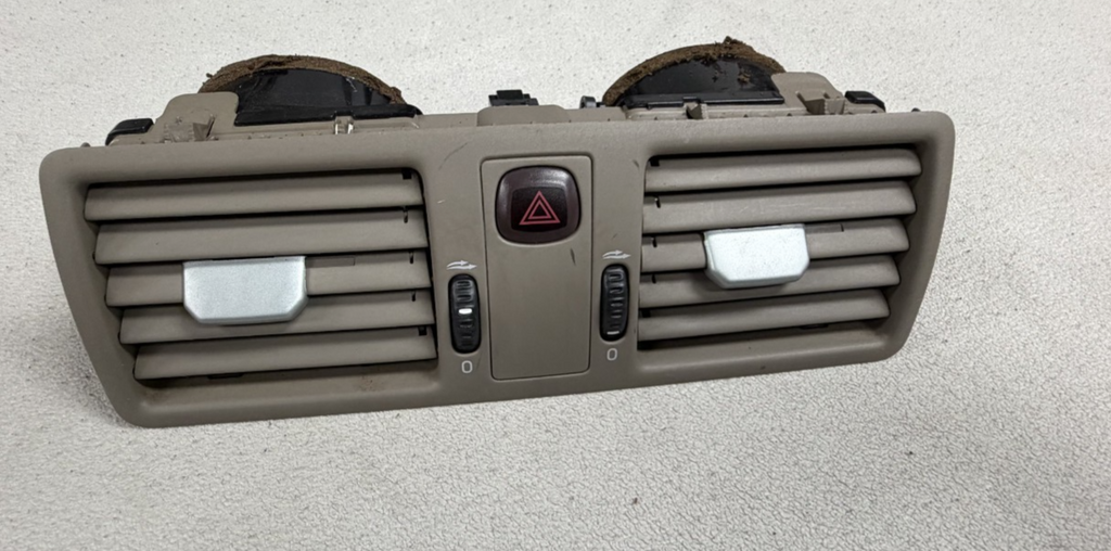 2003-2006 Volvo XC90 Dash Center Air Vent Grill Trim with Hazard Switch 3409400
