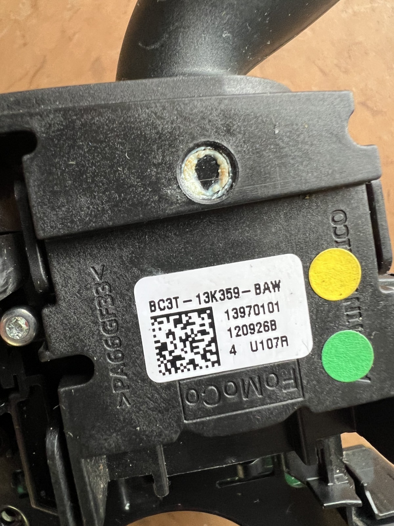 2013 Ford F150 Steering Column Housing with Turn Signal Switch DL3T 14B522 DBW