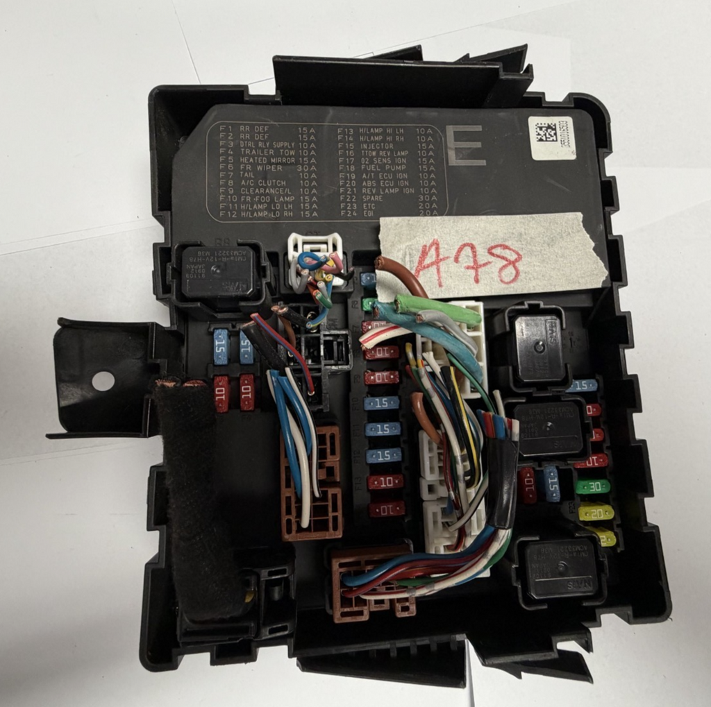 IPDM Power Distribution Module 284B7 ZE03B fits 2009-2012 Nissan Pathfinder