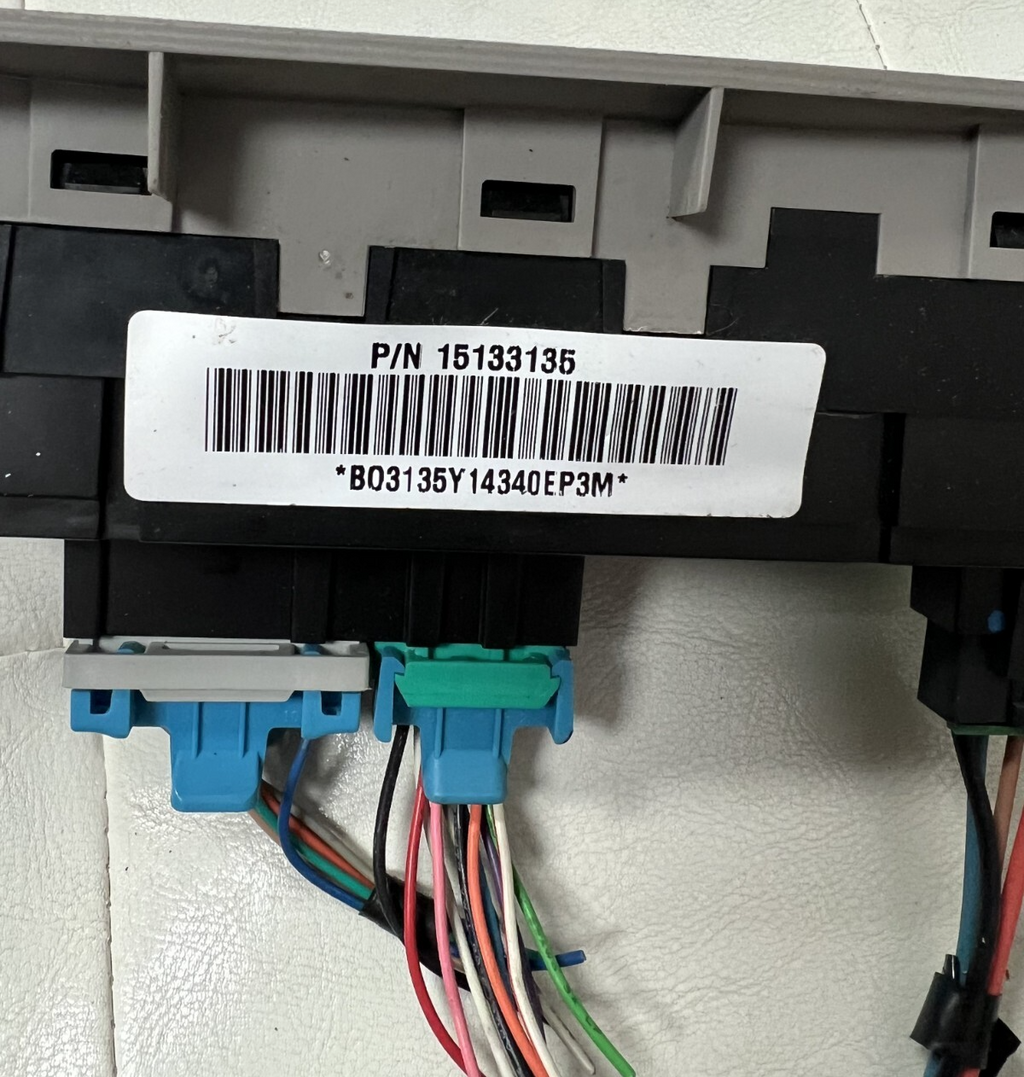 2002-2005 Chevrolet Trailblazer Power Window Heated Seat Switch Passenger Side