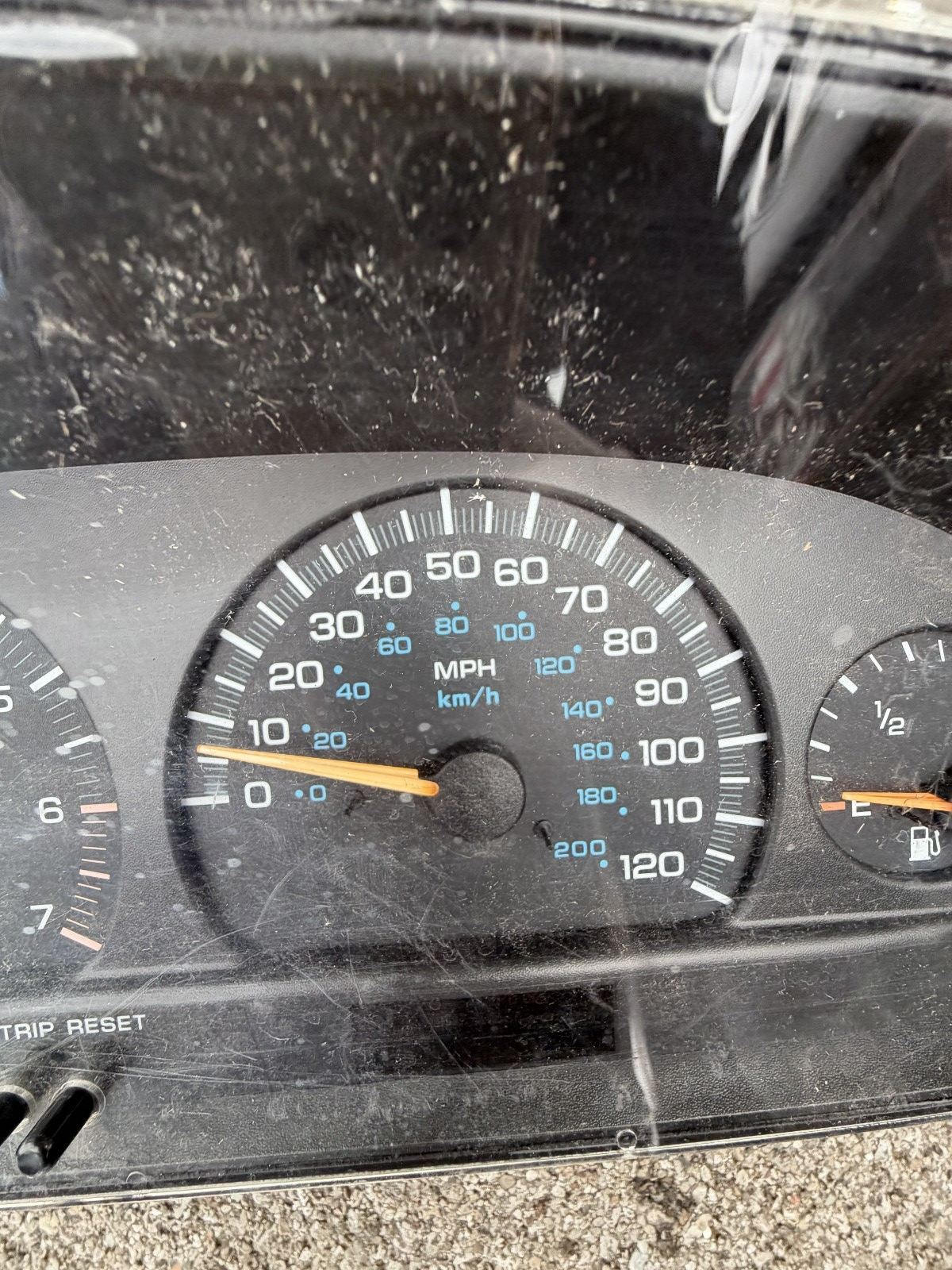 1999-2000 99 00 Dodge Caravan Instrument Cluster Speedometer 04685620AB