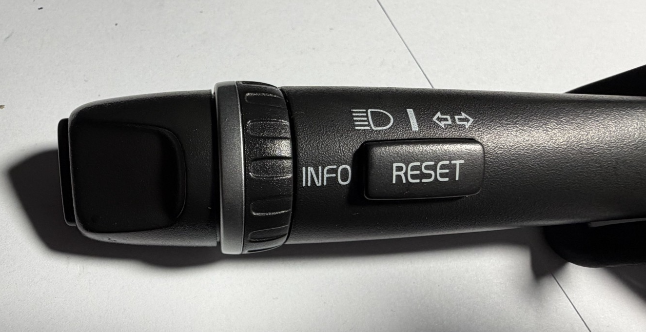 2007-2014 Volvo S60 V70 XC70 XC90 Turn Signal Control Switch 30798526 Black