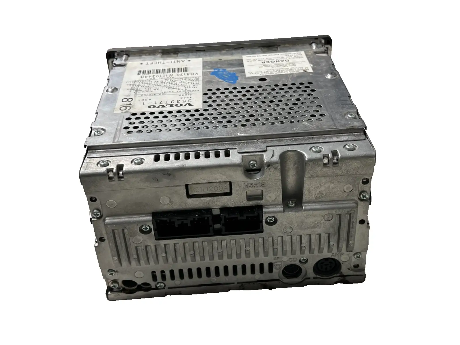 Radio Stereo CD Player 3533771 1 fits 97 98 99 00 01 02 03 04 Volvo 850 S70 by Volvo