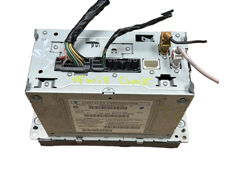 2011-2014 Chrysler 200 AM FM Radio Receiver MP3 CD Player OEM P05064677AG