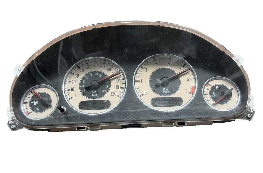 01 2001 Chrysler Town & Country Speedometer Instrument Cluster OEM 04685742AD