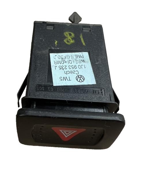 00 01 02 03 04 05 Volkswagen Jetta Hazard Switch 1J0 953 235 J Black