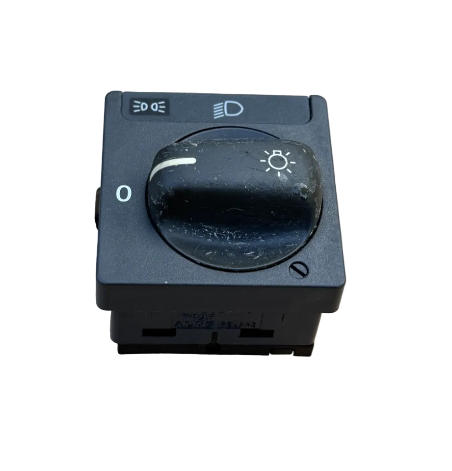 98-02 Volvo S70 V70 Headlight Headlight Lamp Control Button 8601773 Black