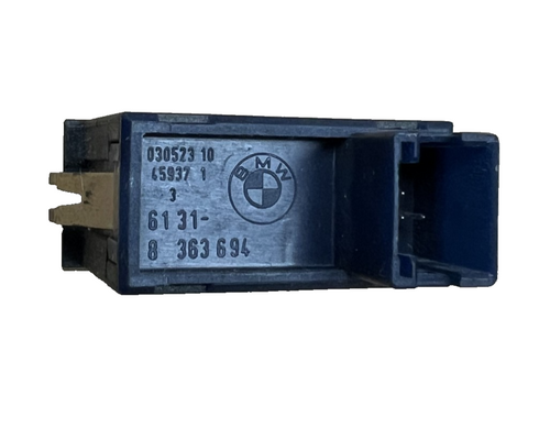 97-03 BMW 5 Series E39 528i ASC Automatic Stability Control Switch 8 363 694