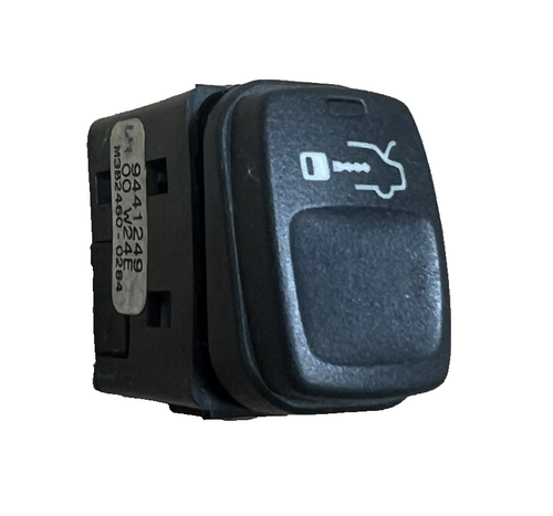 99-03 Volvo S60 Trunk Boot Release Switch Button OEM 9441249, M3B2460 0284