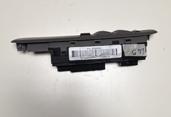 2006-2009 Envoy Rainier Trailblazer Master Power Window Switch 25866994