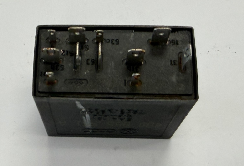 Wiper Relay 4B0 955 531 A, 5WK10430B fits Volkswagen Audi Jetta Golf GTI by Volkswagen Audi