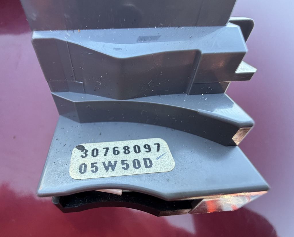 2004 2005 2006 Volvo S80 Turn Signal Info Reset Switch 30768097, 05W50D