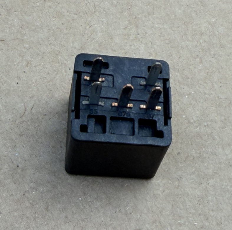 Omron 5 Pin Relay 12V 5810-0201, 0201 Black fits GM