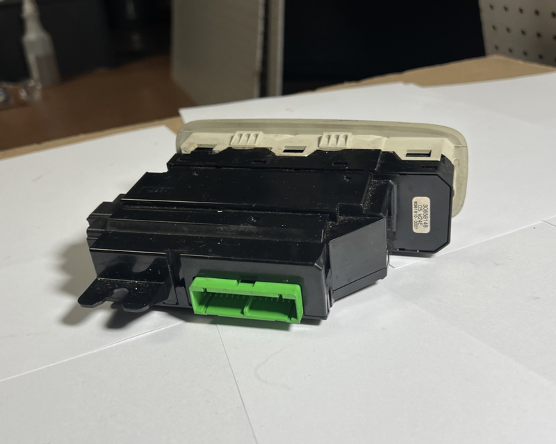 1999-2004 Volvo S80 Master Door Window Switch Left Driver Side 30658146