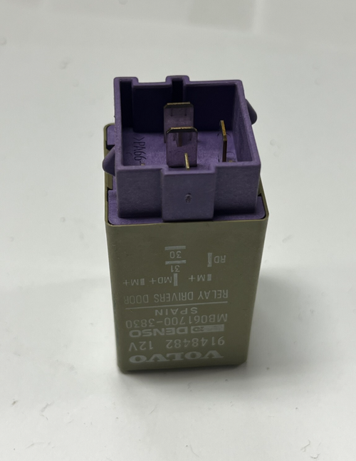 1995-1998 Volvo 960 Driver Door Lock Relay 12V OEM 9148482, MB061700-3830
