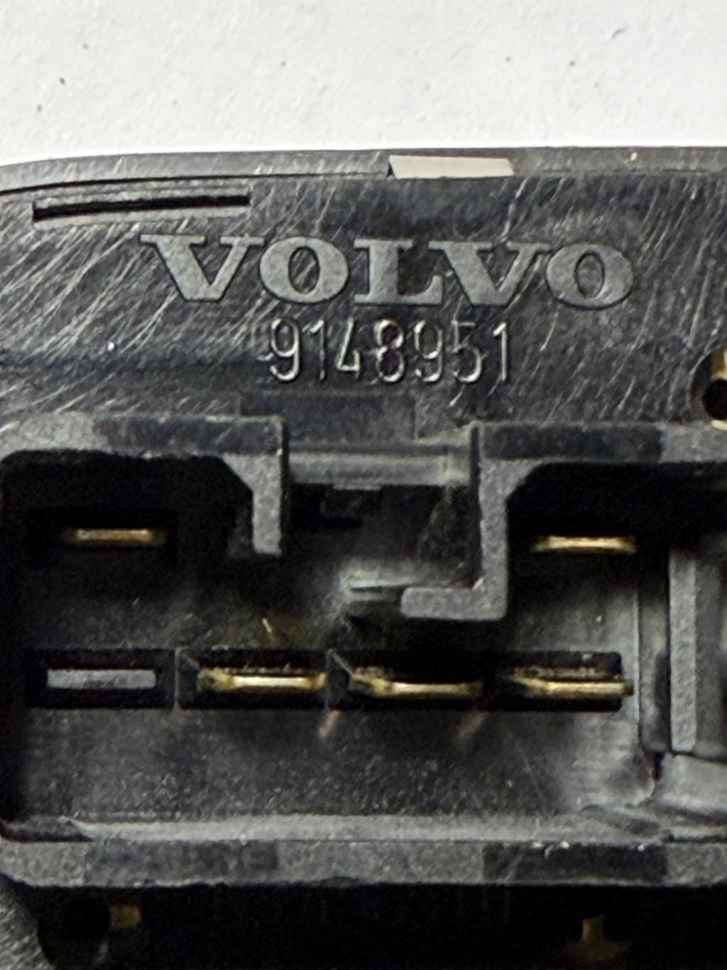 1998-2000 Volvo S70 V70 Power Window Switch RH Front Passenger 9148951