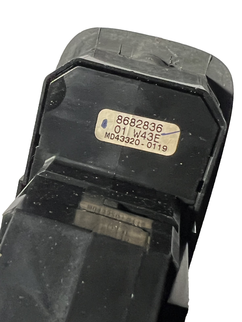 2001-2007 Volvo V70 Master Power Window Switch Left Driver 8682836, MD43320 0119