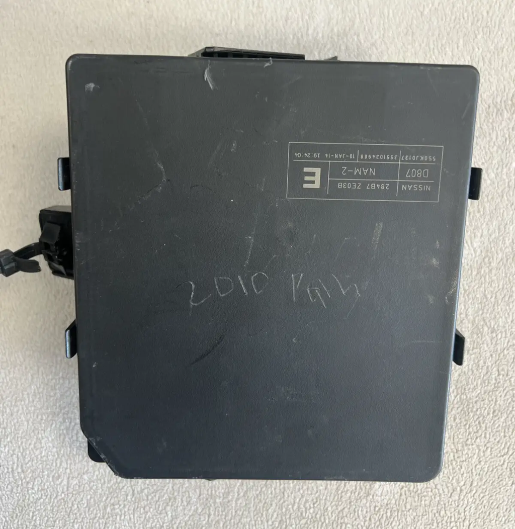 2009-2012 Nissan Pathfinder IPDM Power Distribution Module OEM 284B7 ZE03B by Nissan