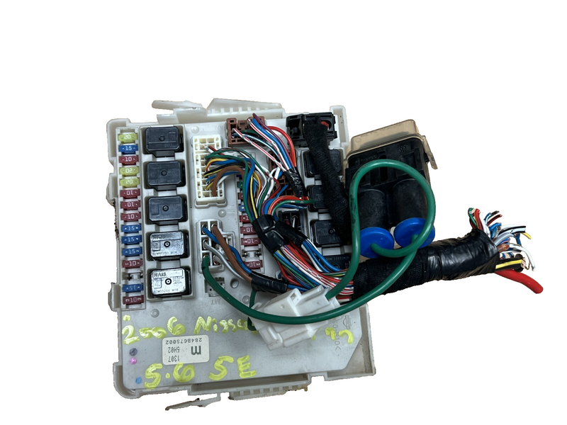2004 2005 2006 2007 Nissan Titan Engine Fuse Relay Box Module OEM 284B67S002