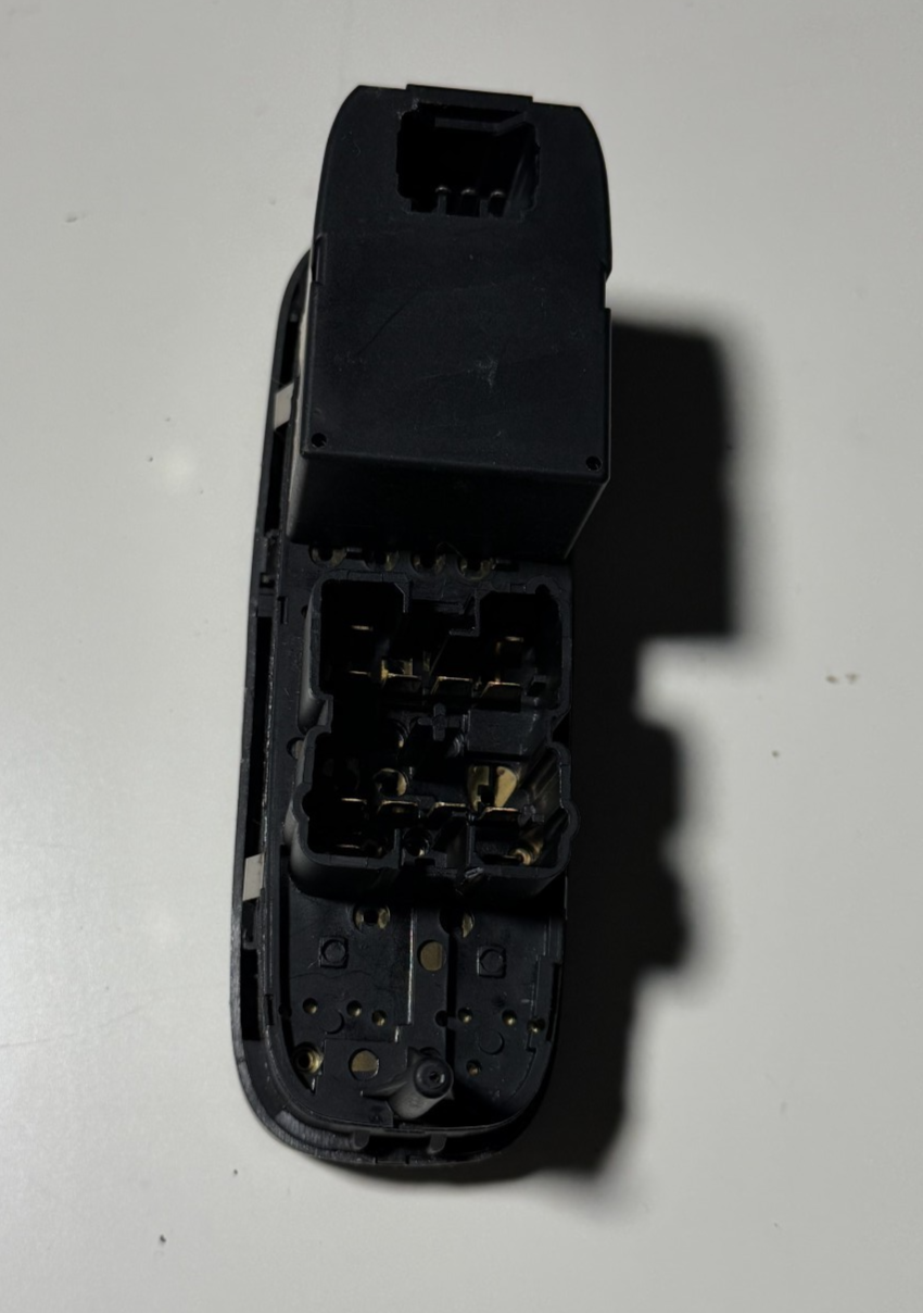Master Power Window Switch Front Left 86 38 452 fits 1998-2000 Volvo S70 V70