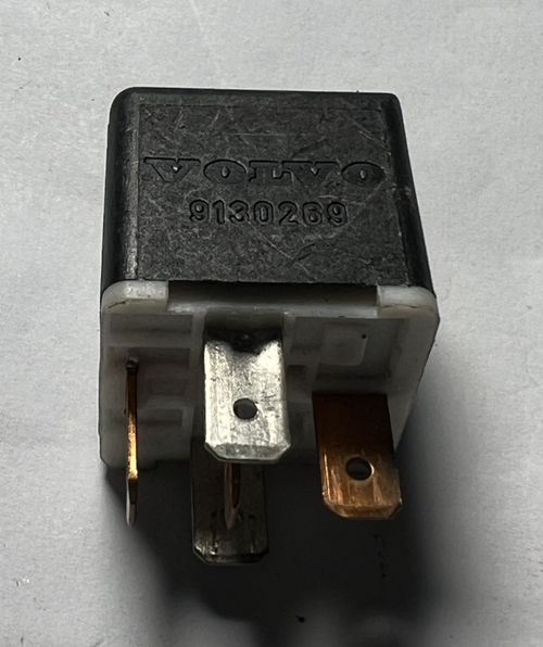 1993-2004 Volvo V70, S80, S70, C70, XC70 Hella Relay OEM 9130269, 003 510 73