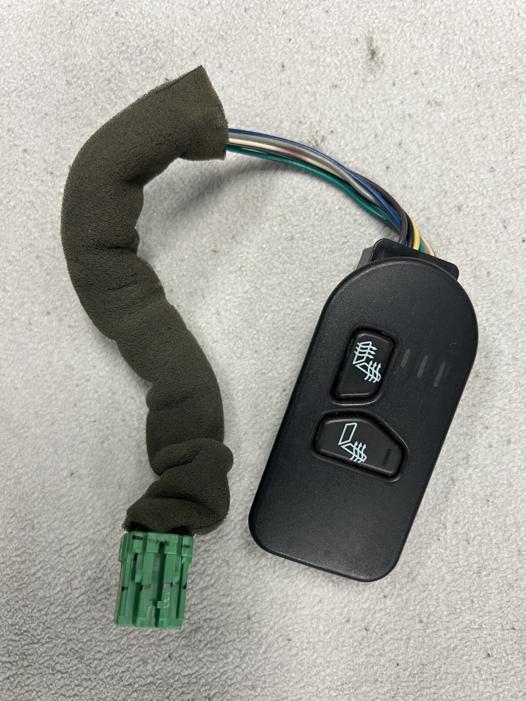 Heated Seat Switch RH Passenger Side 15116861 fits 2003-2006 Chevrolet Avalanche