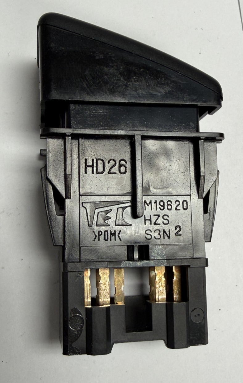2003 2004 2005 Honda Accord Hazard Warning Light Emergency Switch M19155, M19620