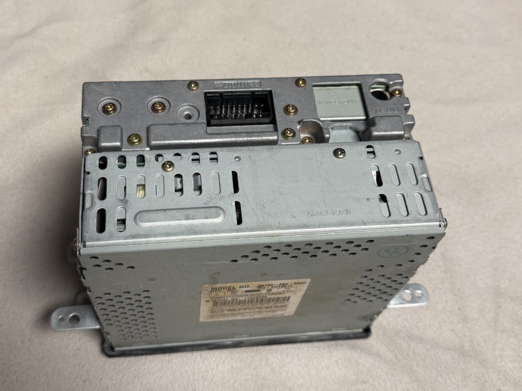 01-02 Honda Accord Stereo AM FM CD 6 Disc Radio Receiver 39100 S84 A300
